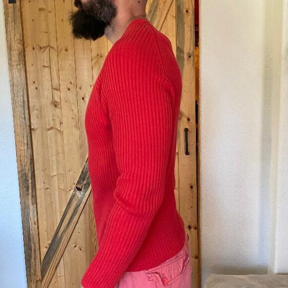 Zara Man Large red textured sweater - Picture 2 of 6